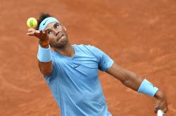 足球直播-法网横扫拉沃尔杯，纳达尔统治全场