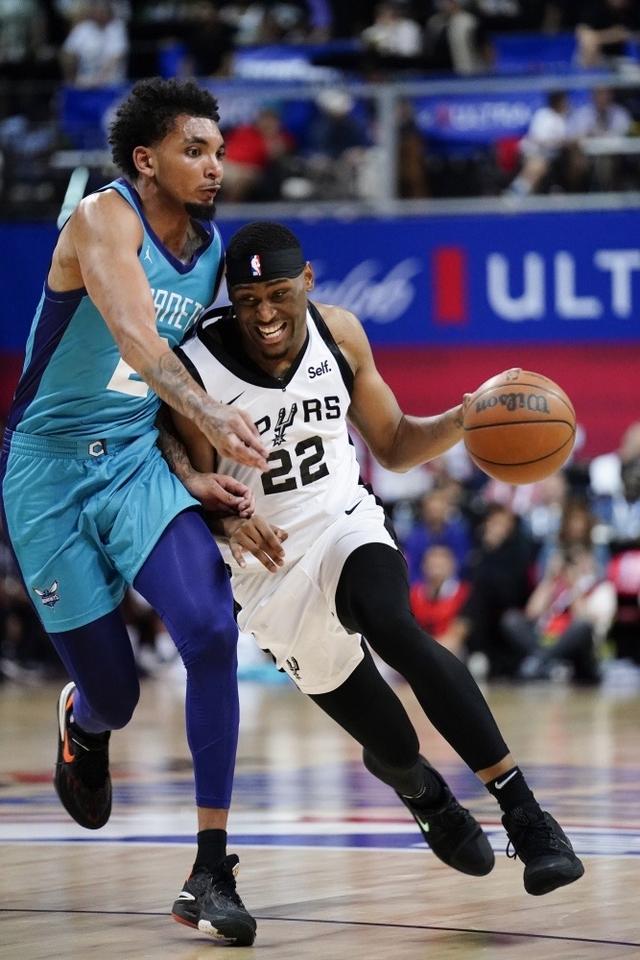 IG绝杀圣安东尼奥马刺，JackeyLove惊艳世界波宿敌对决季后赛，留下经典瞬间