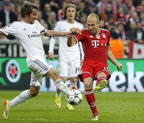 日本鏖战皇马,罗本统治全场的简单介绍 日本鏖战皇马,罗本统治全场的简单介绍